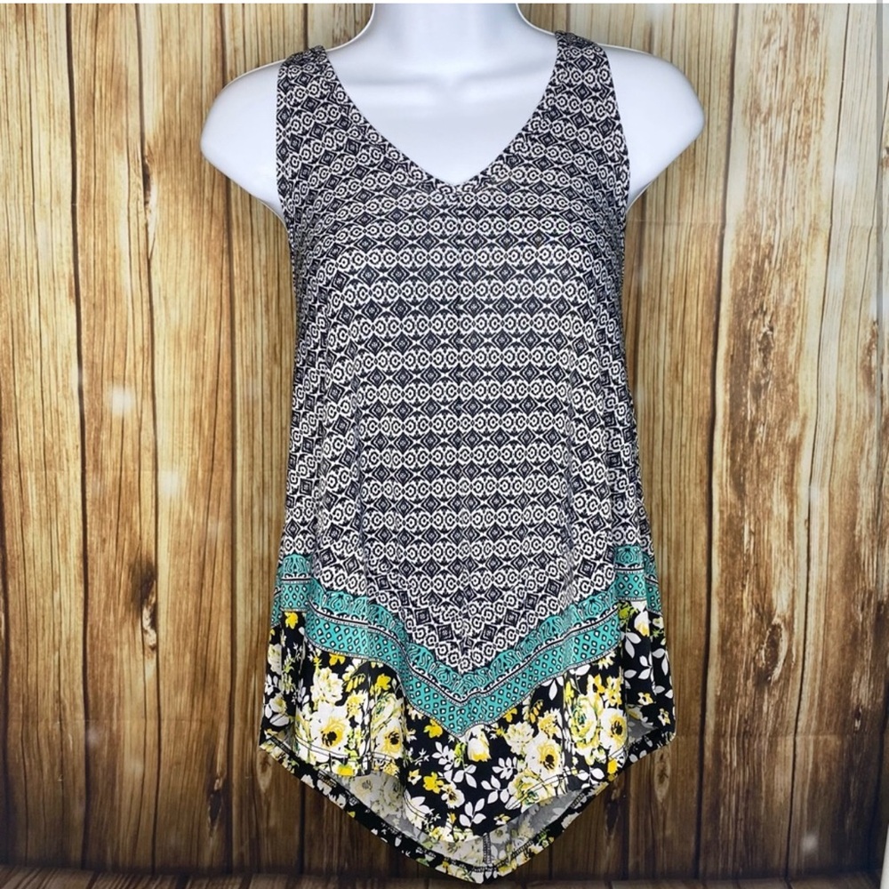 Flowy swing style top size small
